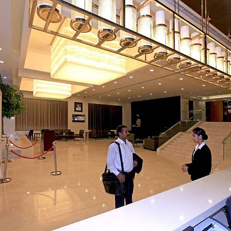 Goutham Grand Hotel Tenāli Zewnętrze zdjęcie