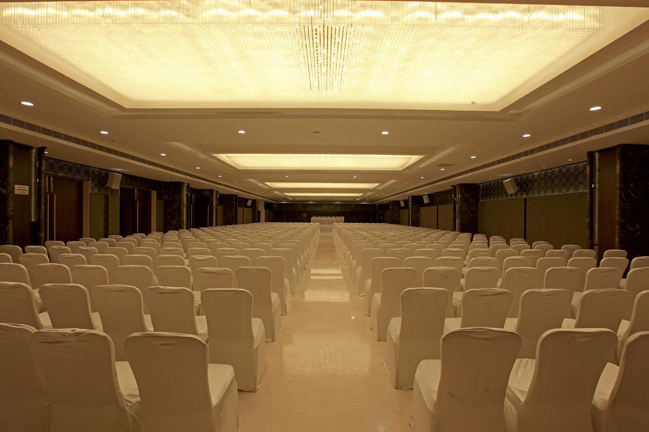 Goutham Grand Hotel Tenāli Zewnętrze zdjęcie