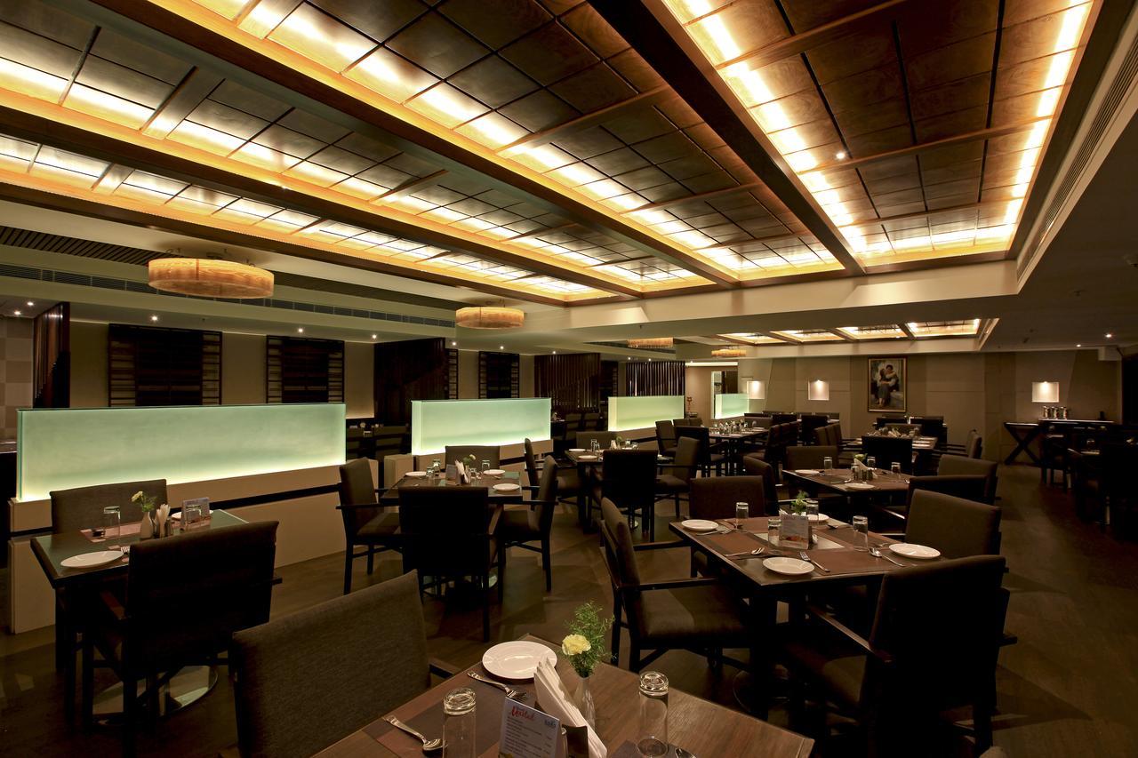 Goutham Grand Hotel Tenāli Zewnętrze zdjęcie