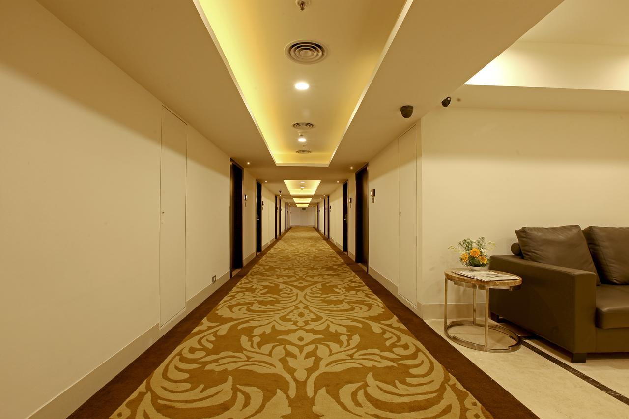 Goutham Grand Hotel Tenāli Zewnętrze zdjęcie
