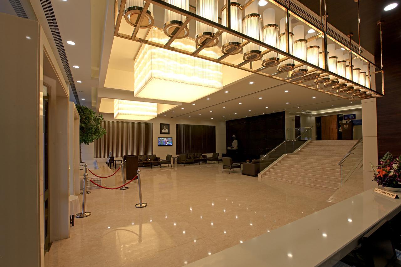 Goutham Grand Hotel Tenāli Zewnętrze zdjęcie